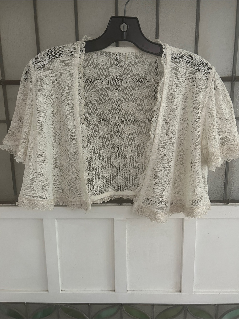Vintage bed jacket Lightweight Ivory Lace Shrug - Women's Open Cardigan